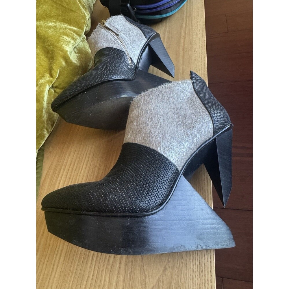 UN UNITED NUDE Edge Women's US 6 Black/gray Leather Ankle Boots Pointed Platform - Picture 4 of 9